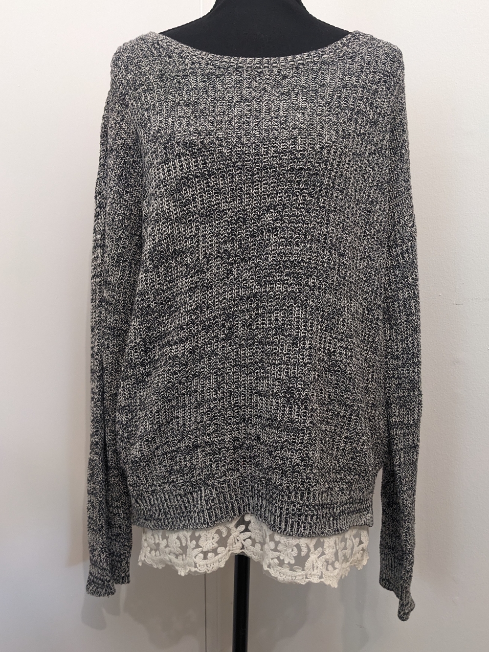 Forever 21 Black and White Relaxed Marled Knit Sweater with Lace Hem | Size S